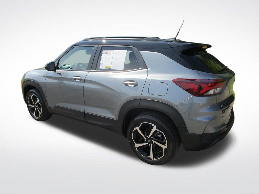 Used 2022 Chevrolet TrailBlazer RS w/ Sun and Liftgate Package image 3