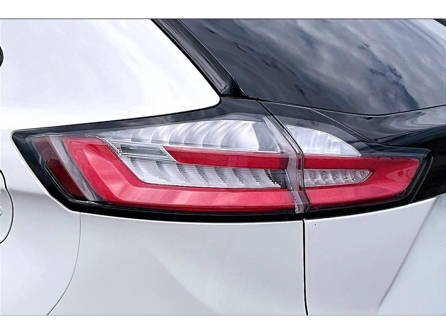 Used 2022 Ford Edge ST-Line w/ Class II Trailer Tow Package AWD/4WD image 34
