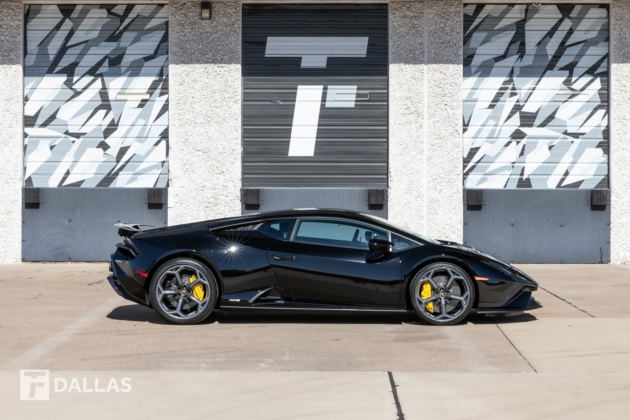 Used 2023 Lamborghini Huracan Tecnica image 17