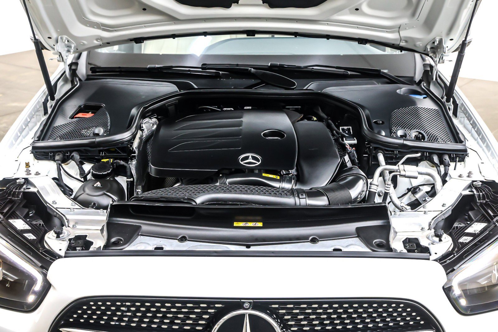 Used 2022 Mercedes-Benz E 350 Sedan w/ AMG Line Exterior image 12