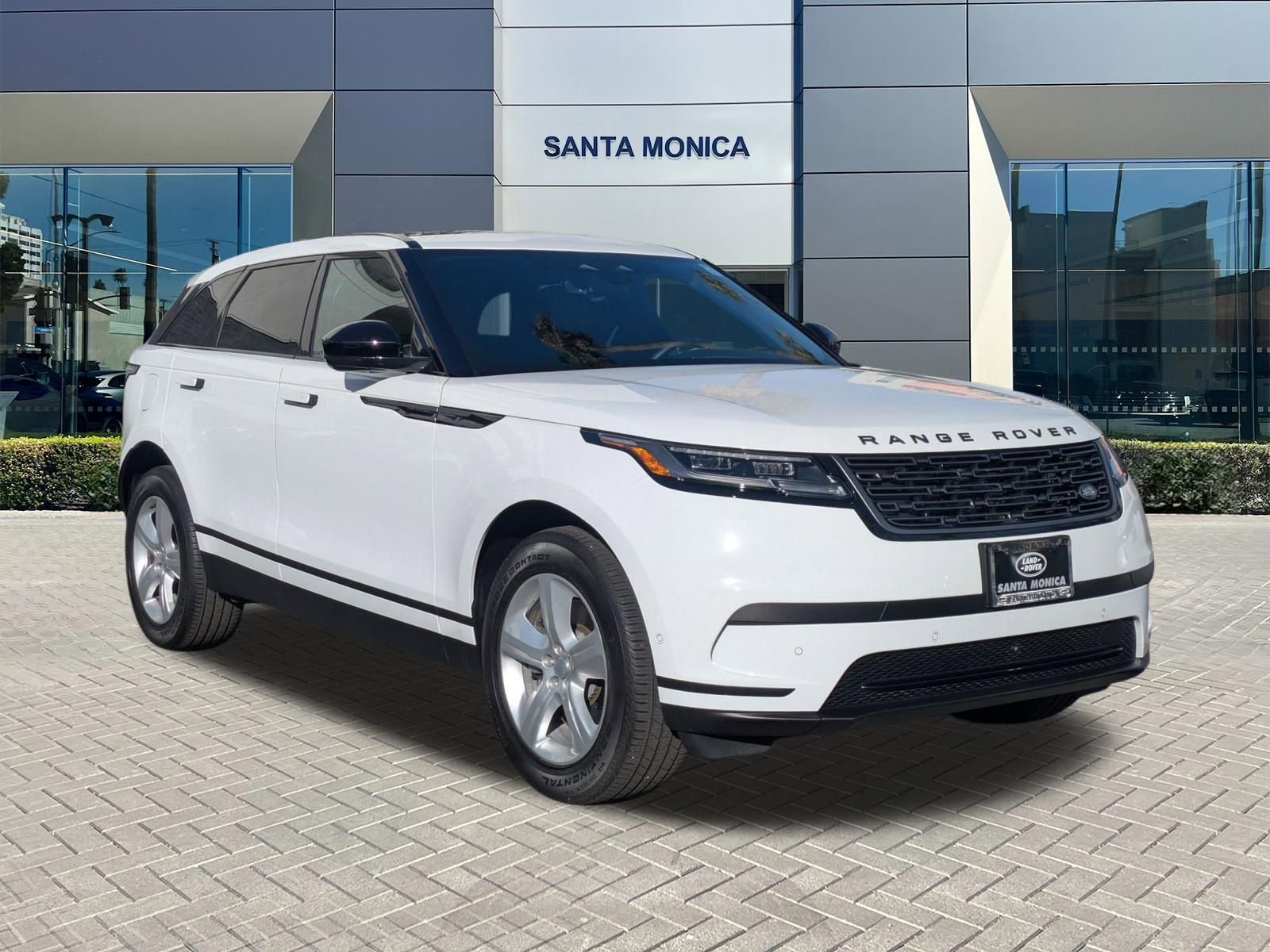 Used 2026 Land Rover Range Rover Velar S image 3