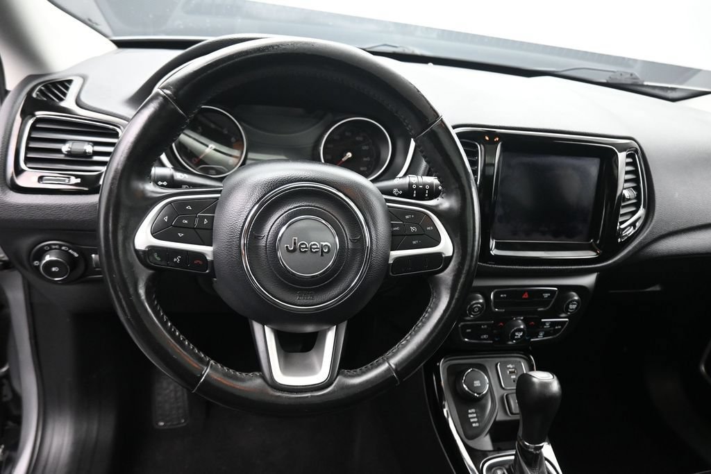 Used 2019 Jeep Compass Latitude AWD/4WD image 14