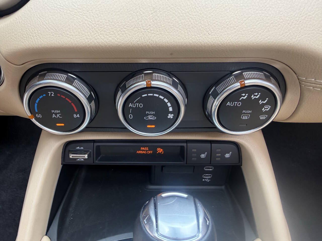 Used 2025 MAZDA MX-5 Miata RF Grand Touring RWD image 24