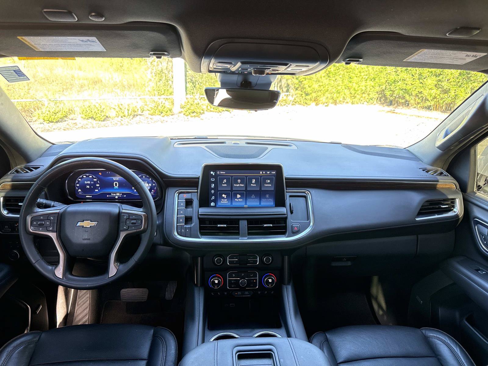 Used 2024 Chevrolet Suburban High Country AWD/4WD image 13