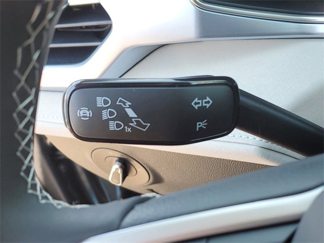 New 2025 Volkswagen Taos SE image 21