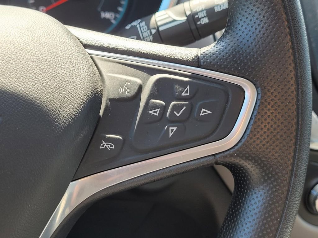 Used 2022 Chevrolet Equinox LS image 32