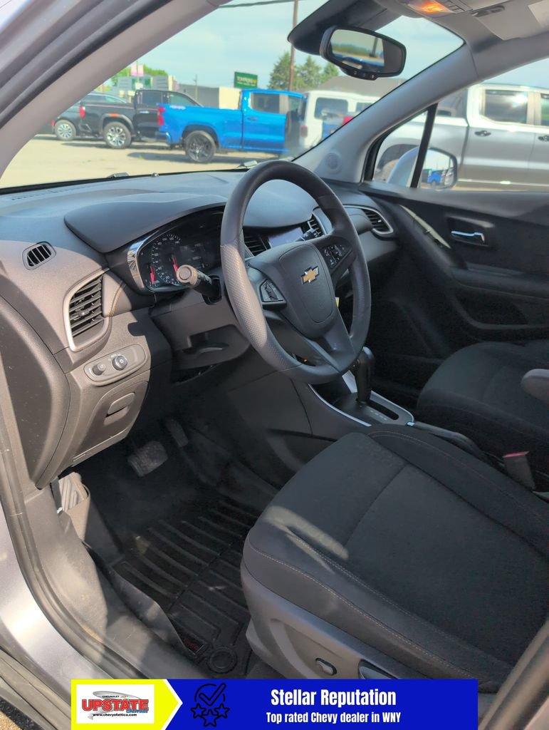 Used 2020 Chevrolet Trax LS w/ Tint and Cruise Package AWD/4WD image 6