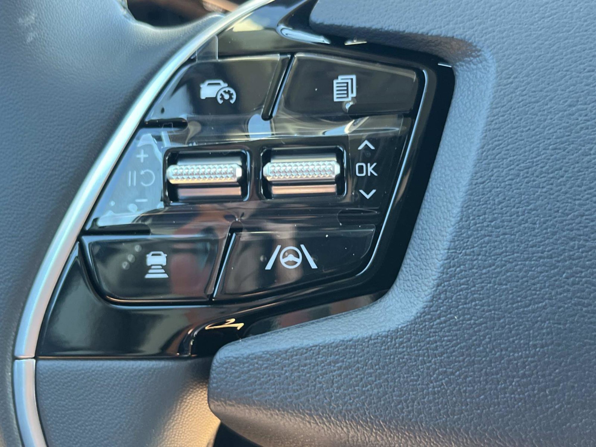 New 2025 Kia Niro EX w/ EX Cold Weather Package FWD image 26