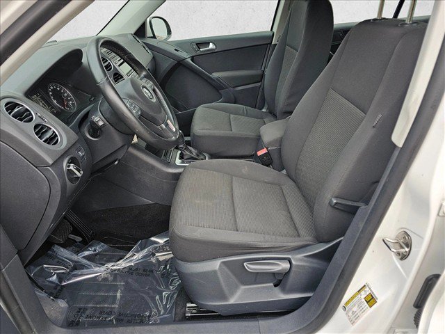 Used 2013 Volkswagen Tiguan S FWD image 22