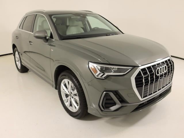 Certified 2025 Audi Q3 2.0T Premium w/ Convenience Package image 7