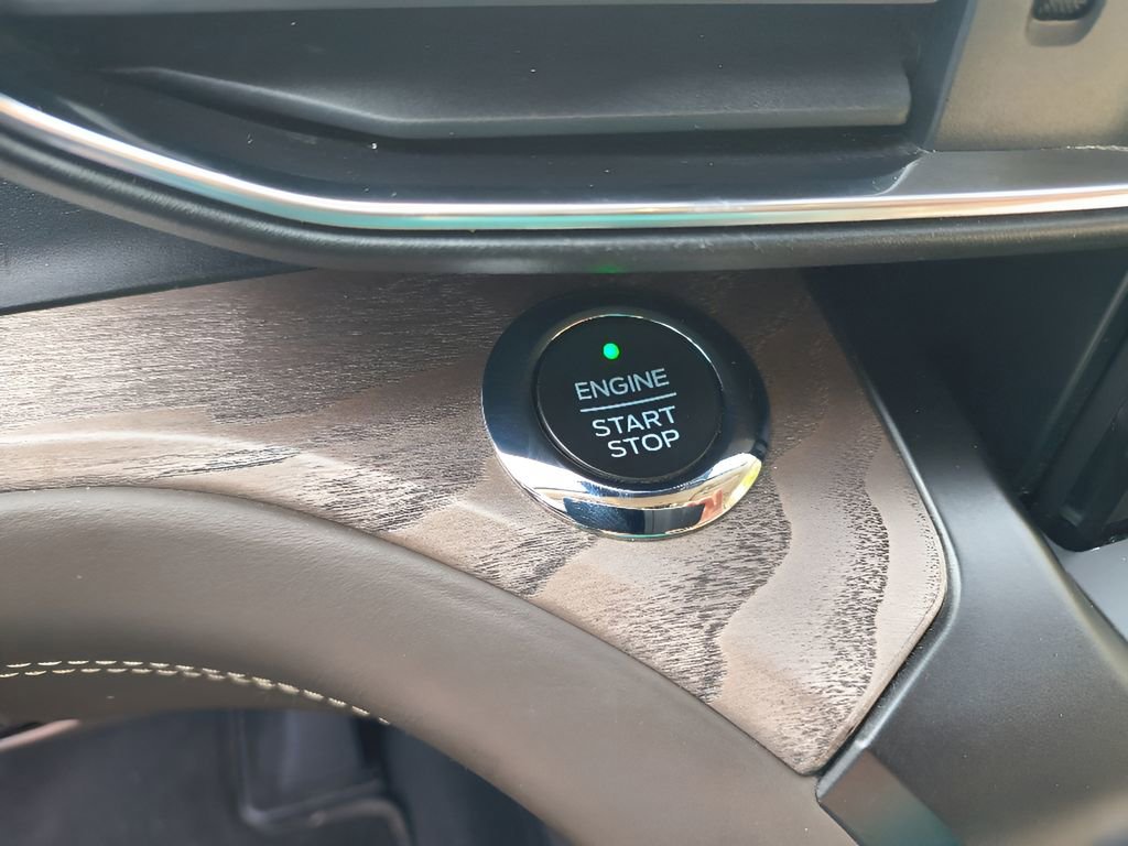 Used 2020 Ford Explorer Platinum w/ Premium Technology Package image 26