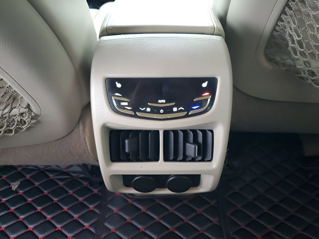 Used 2014 Cadillac SRX Premium image 21