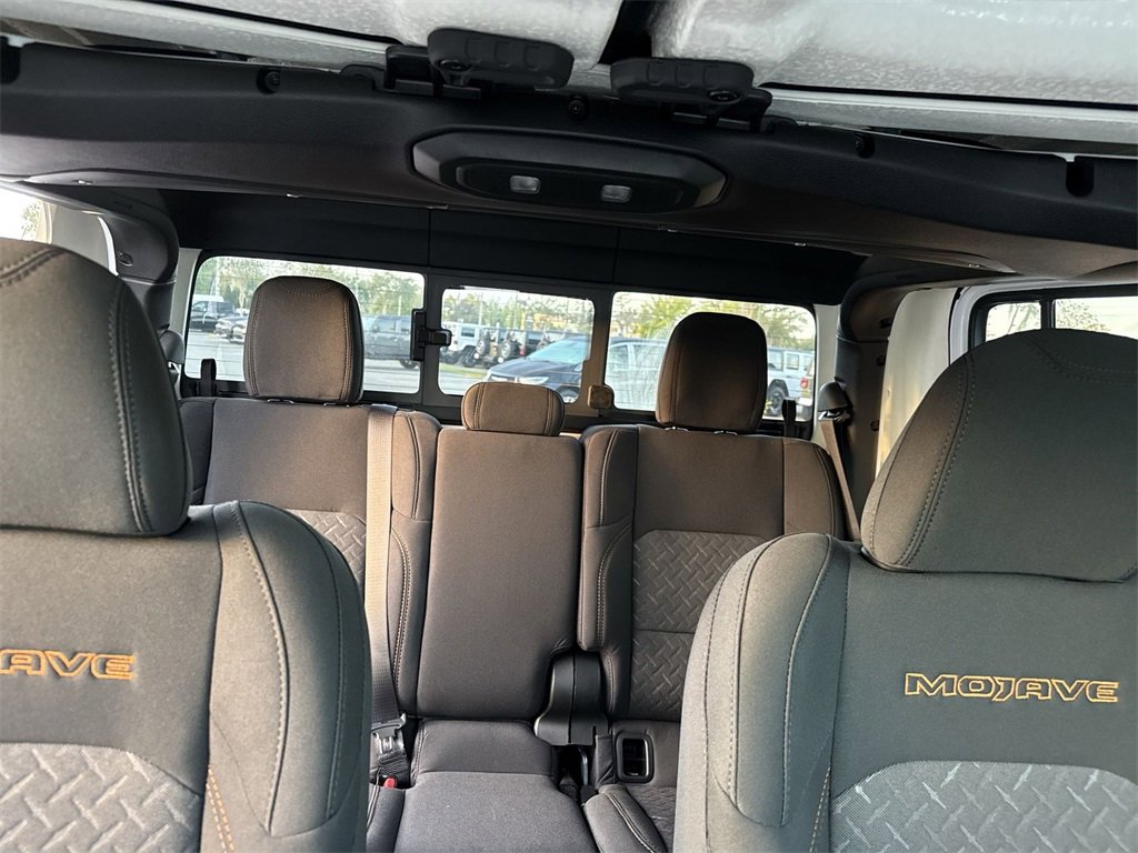 New 2025 Jeep Gladiator Mojave w/ Steel Bumper Group image 28