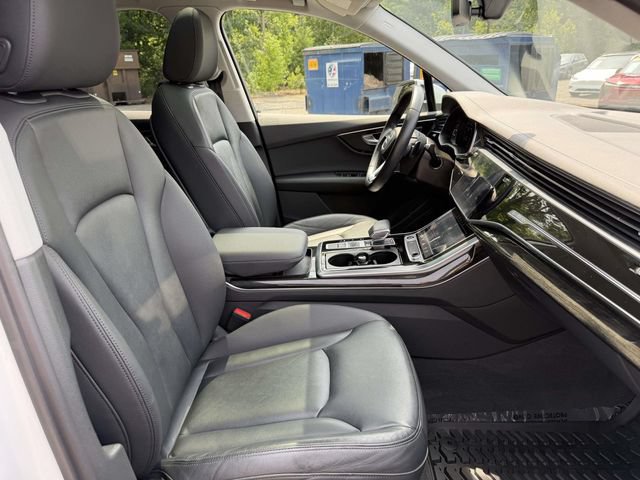 Used 2023 Audi Q7 2.0T Premium w/ Towing Package AWD/4WD image 10