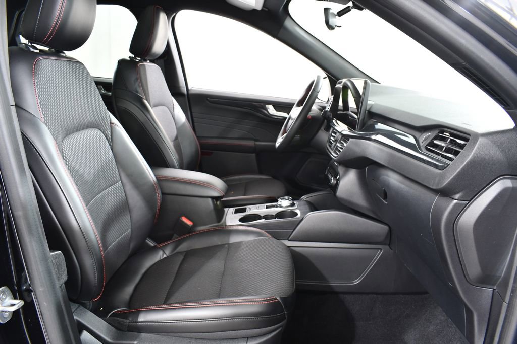 Used 2024 Ford Escape ST-Line w/ Tech Pack #1 AWD/4WD image 10