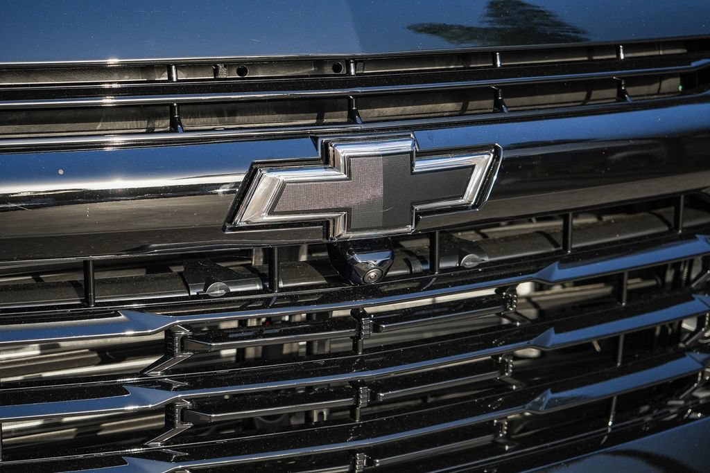 New 2026 Chevrolet Suburban RST w/ Comfort Package AWD/4WD image 10