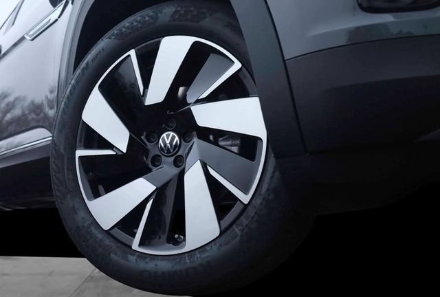 New 2026 Volkswagen Atlas Cross Sport SEL AWD/4WD image 3