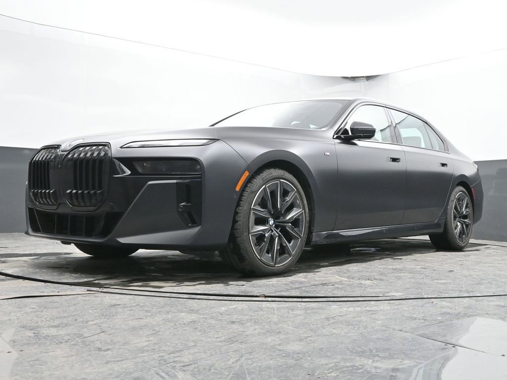 Used 2023 BMW 760i xDrive image 74