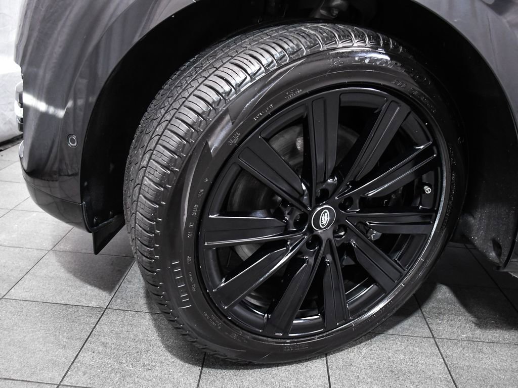 Used 2024 Land Rover Range Rover Autobiography image 7