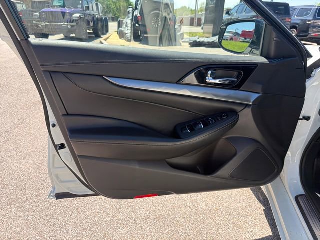 Used 2023 Nissan Maxima SV w/ Floor Mat Group image 20