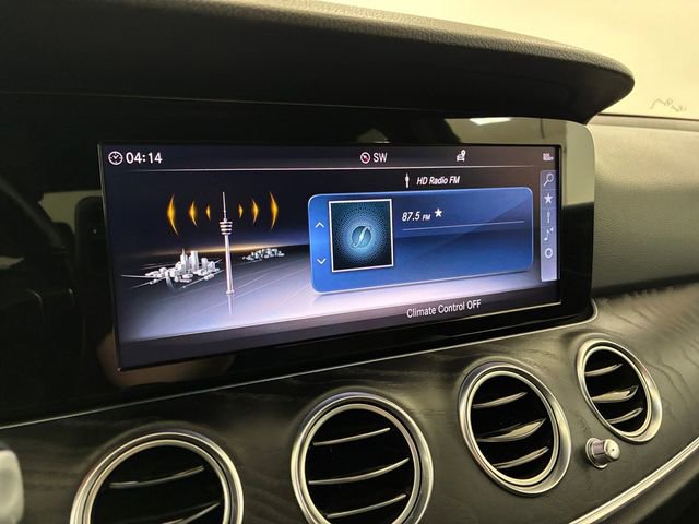 Used 2019 Mercedes-Benz E 300 4MATIC image 26