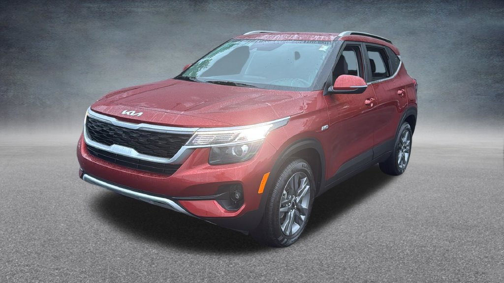 Used 2023 Kia Seltos S AWD/4WD image 5