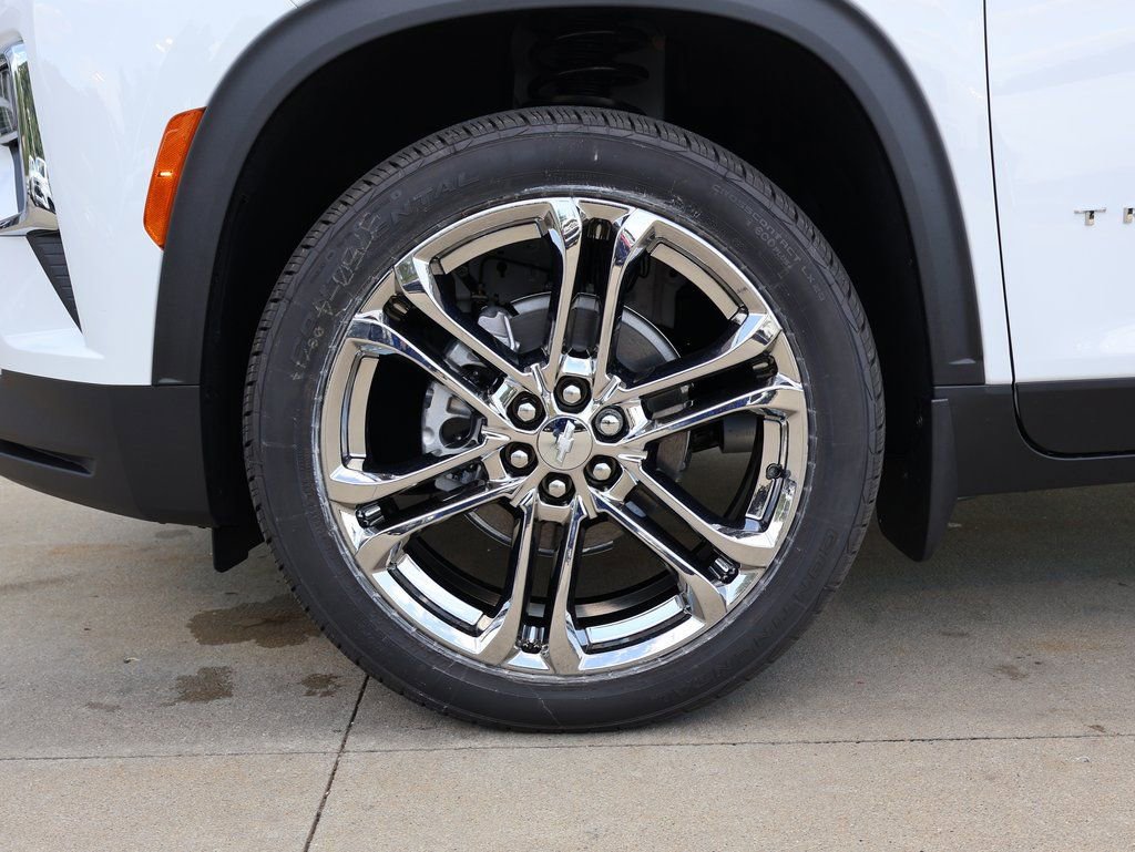 New 2026 Chevrolet Traverse LT w/ Driver Confidence Package image 38
