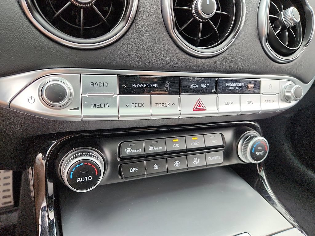 Used 2020 Kia Stinger GT2 AWD/4WD image 17