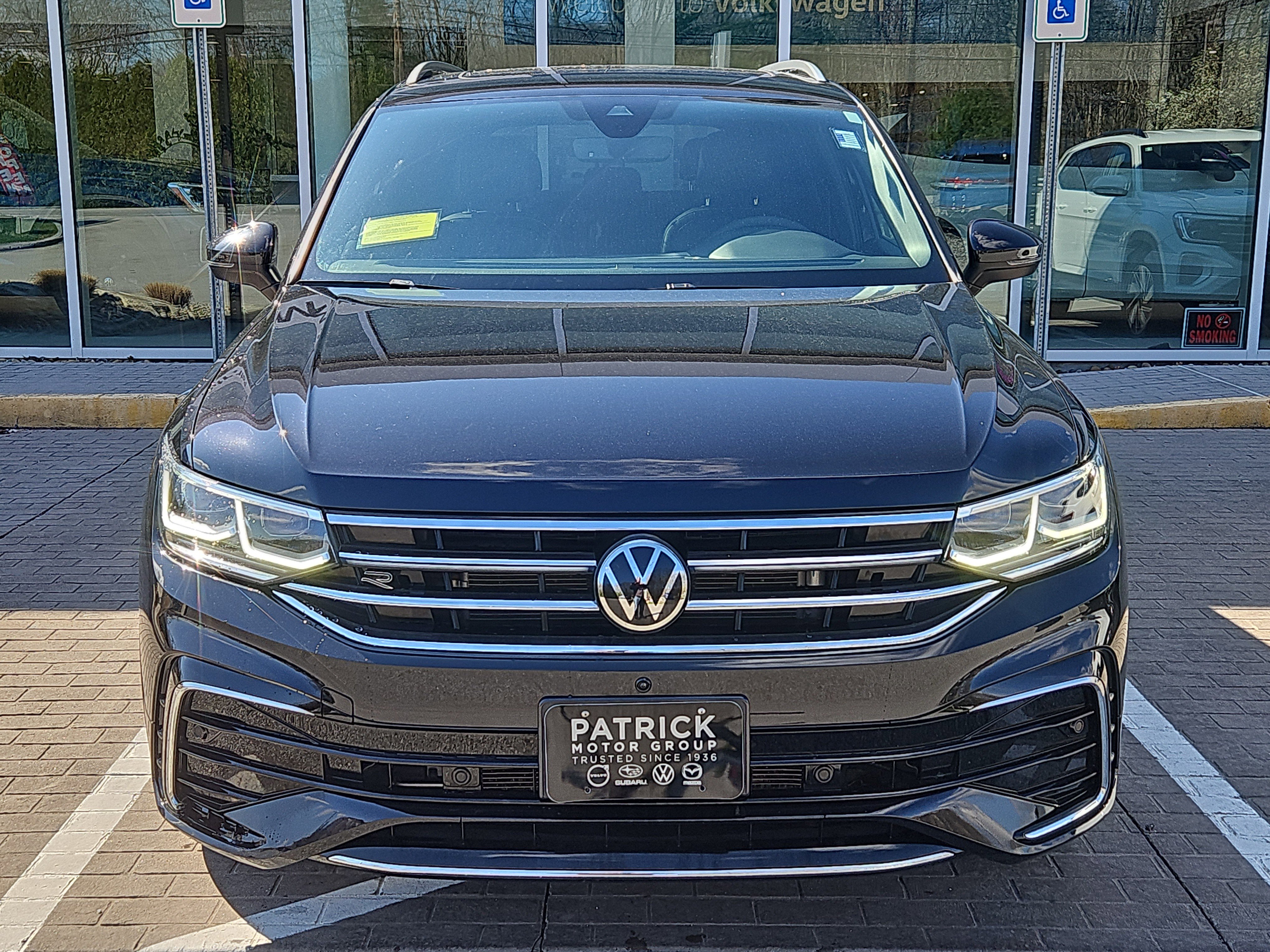 Used 2022 Volkswagen Tiguan SEL R-Line image 28