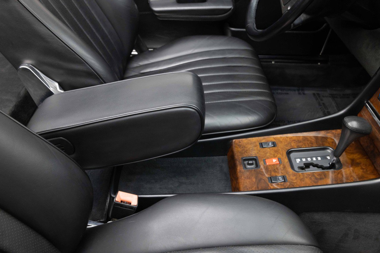 Used 1987 Mercedes-Benz 560 SL image 24