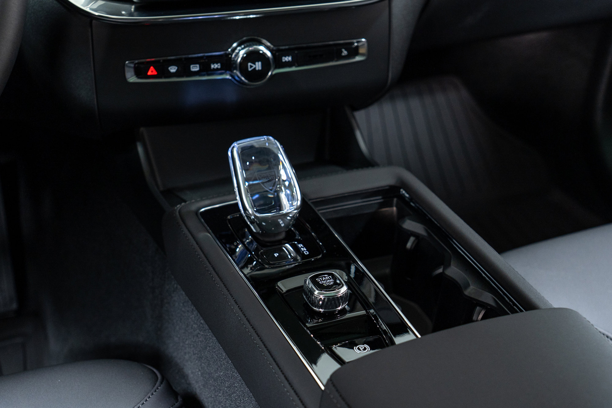 New 2026 Volvo XC90 B6 Plus w/ Protection Package Premier image 20