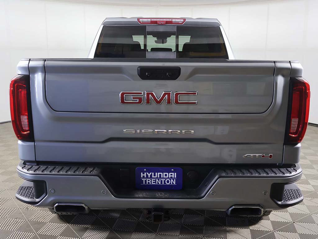 Used 2024 GMC Sierra 1500 AT4 w/ Technology Package AWD/4WD image 16
