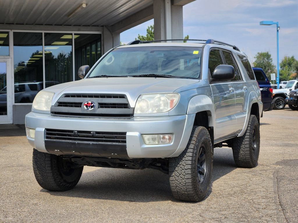 Used 2004 Toyota 4Runner SR5 AWD/4WD image 4