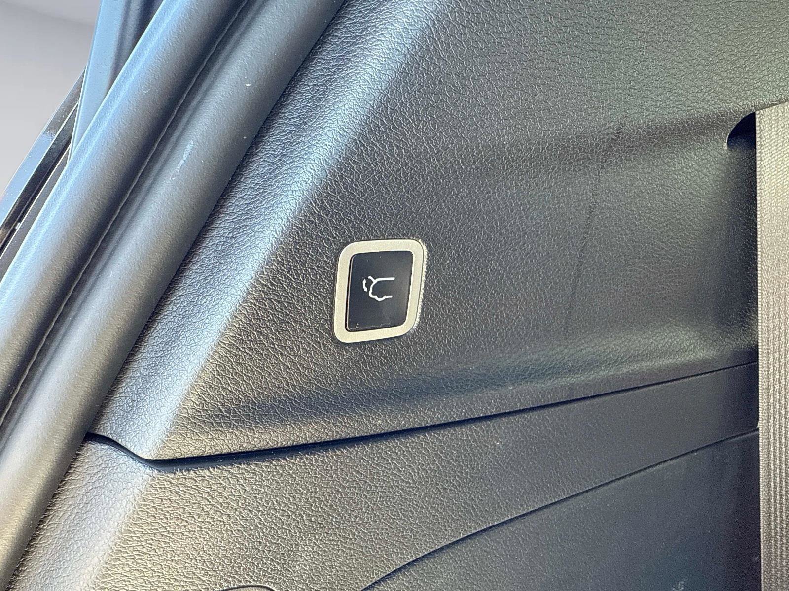 Used 2024 Chrysler Pacifica Pinnacle image 13