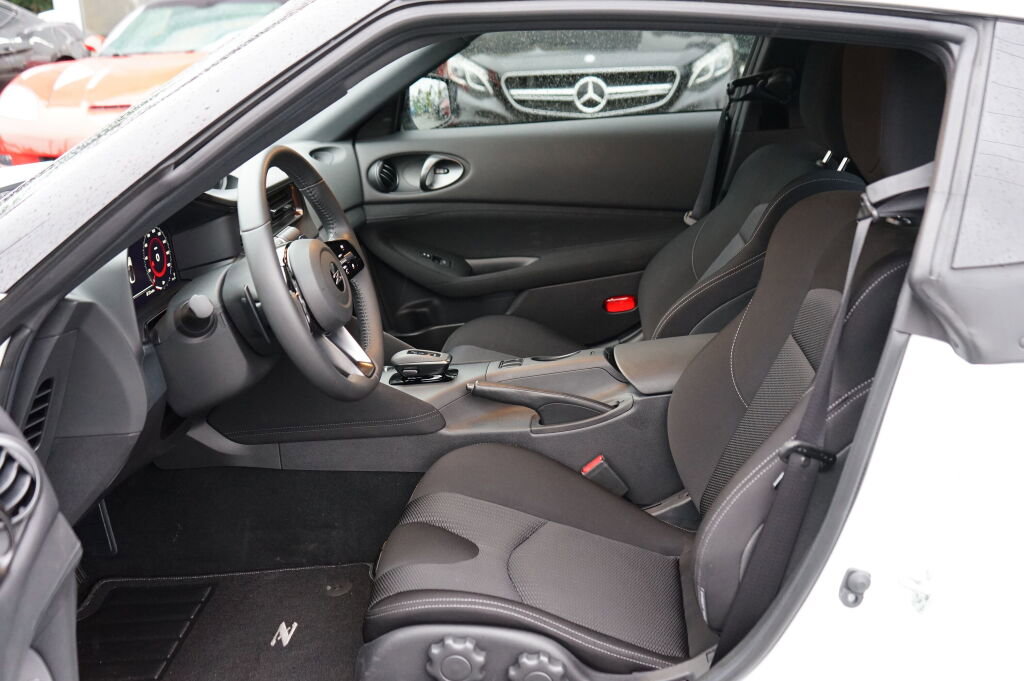 Used 2024 Nissan Z Sport image 10