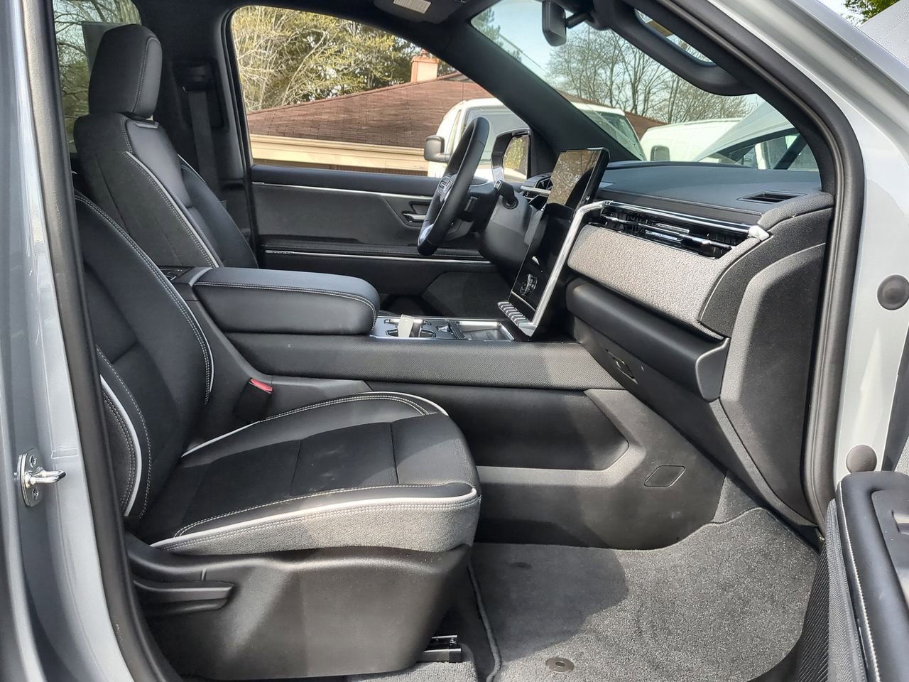 Used 2026 GMC Sierra EV Elevation image 26