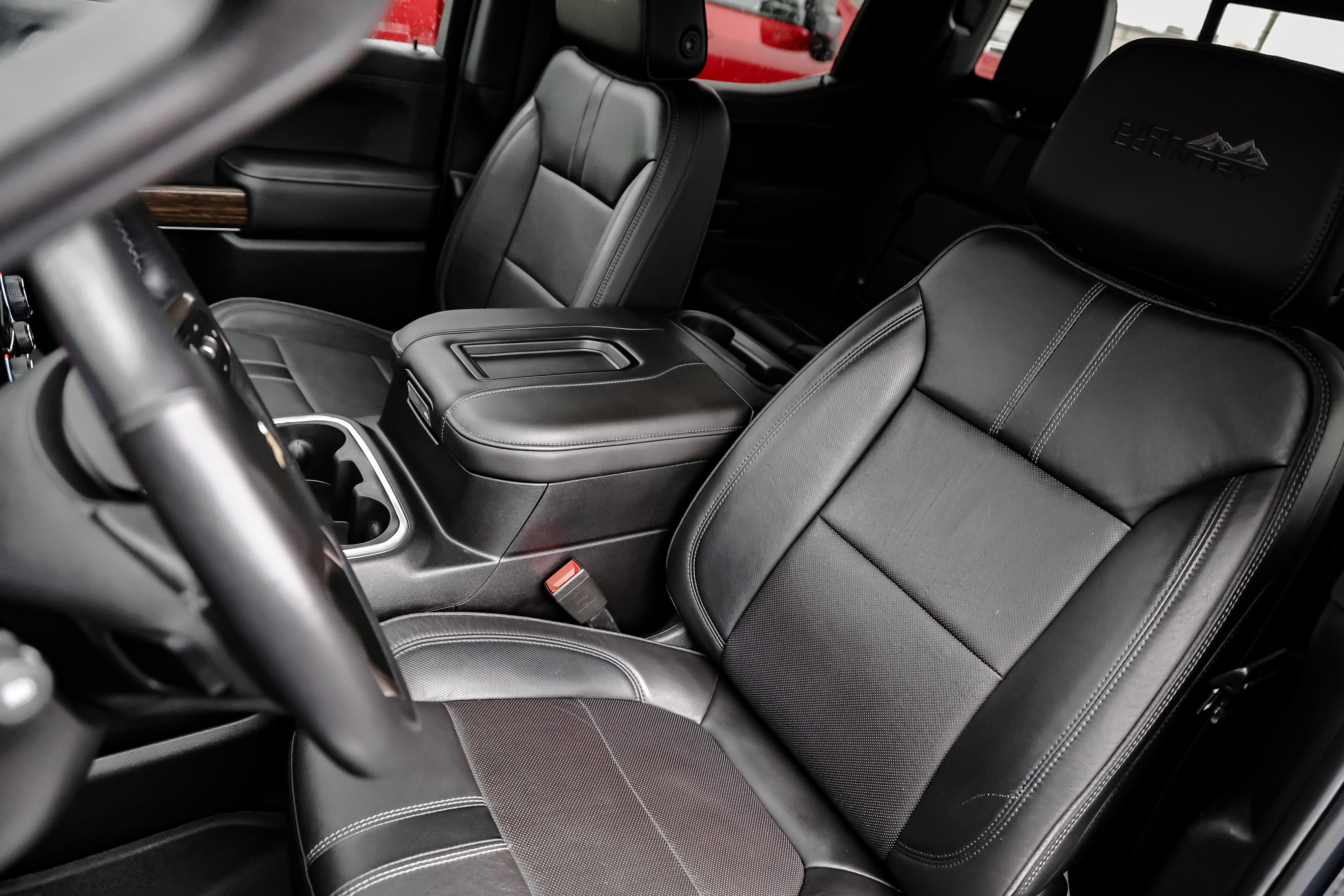 Used 2019 Chevrolet Silverado 1500 High Country w/ Technology Package image 17