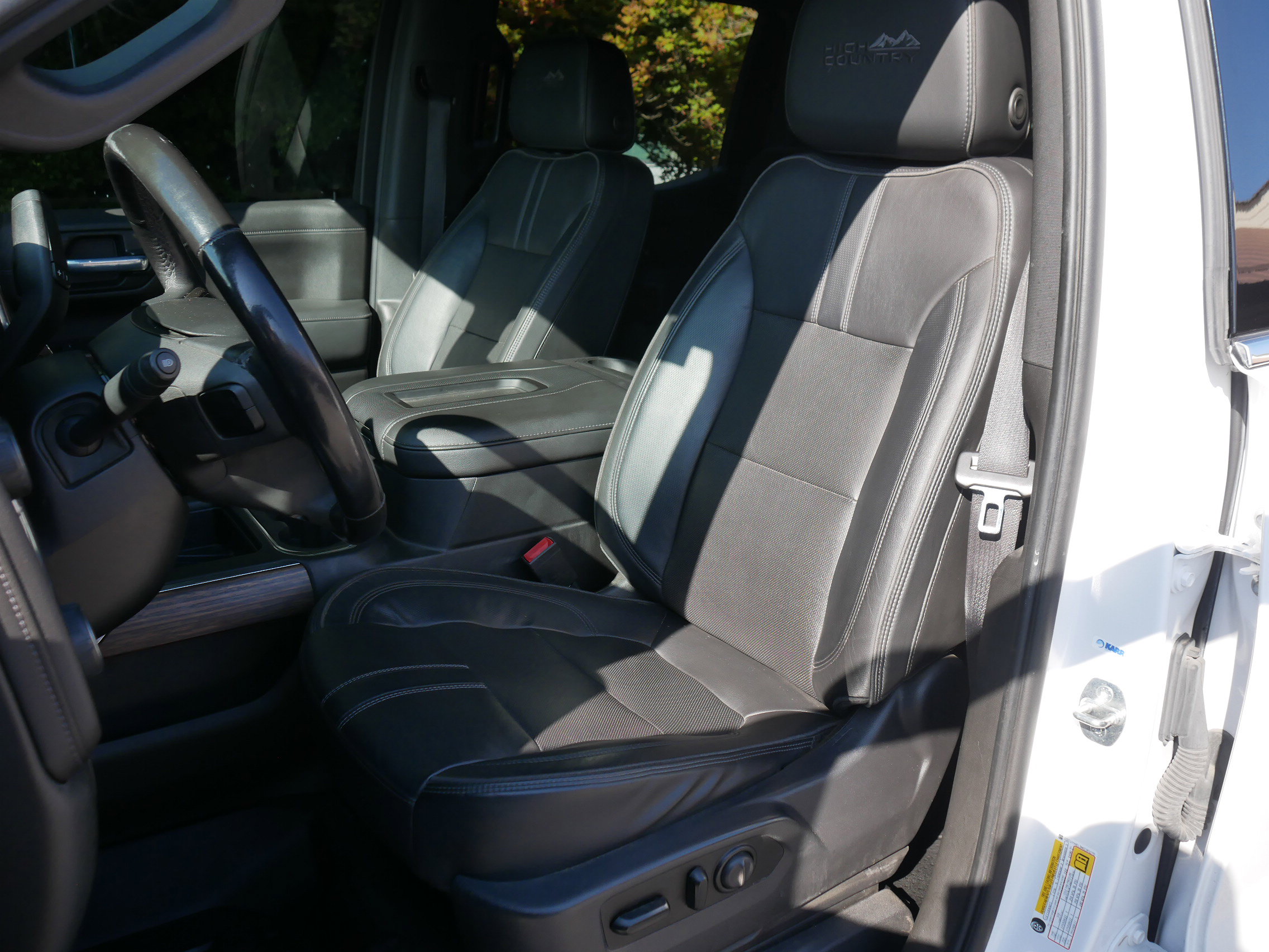 Used 2021 Chevrolet Silverado 1500 High Country w/ Technology Package image 36