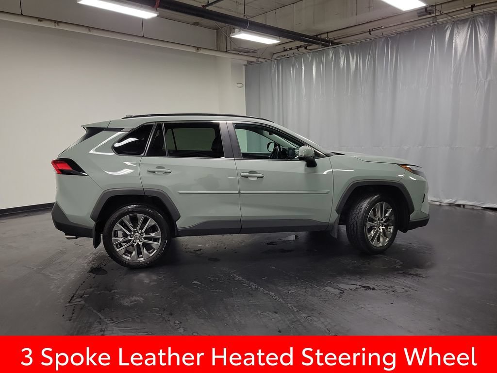 Used 2022 Toyota RAV4 XLE Premium AWD/4WD image 9
