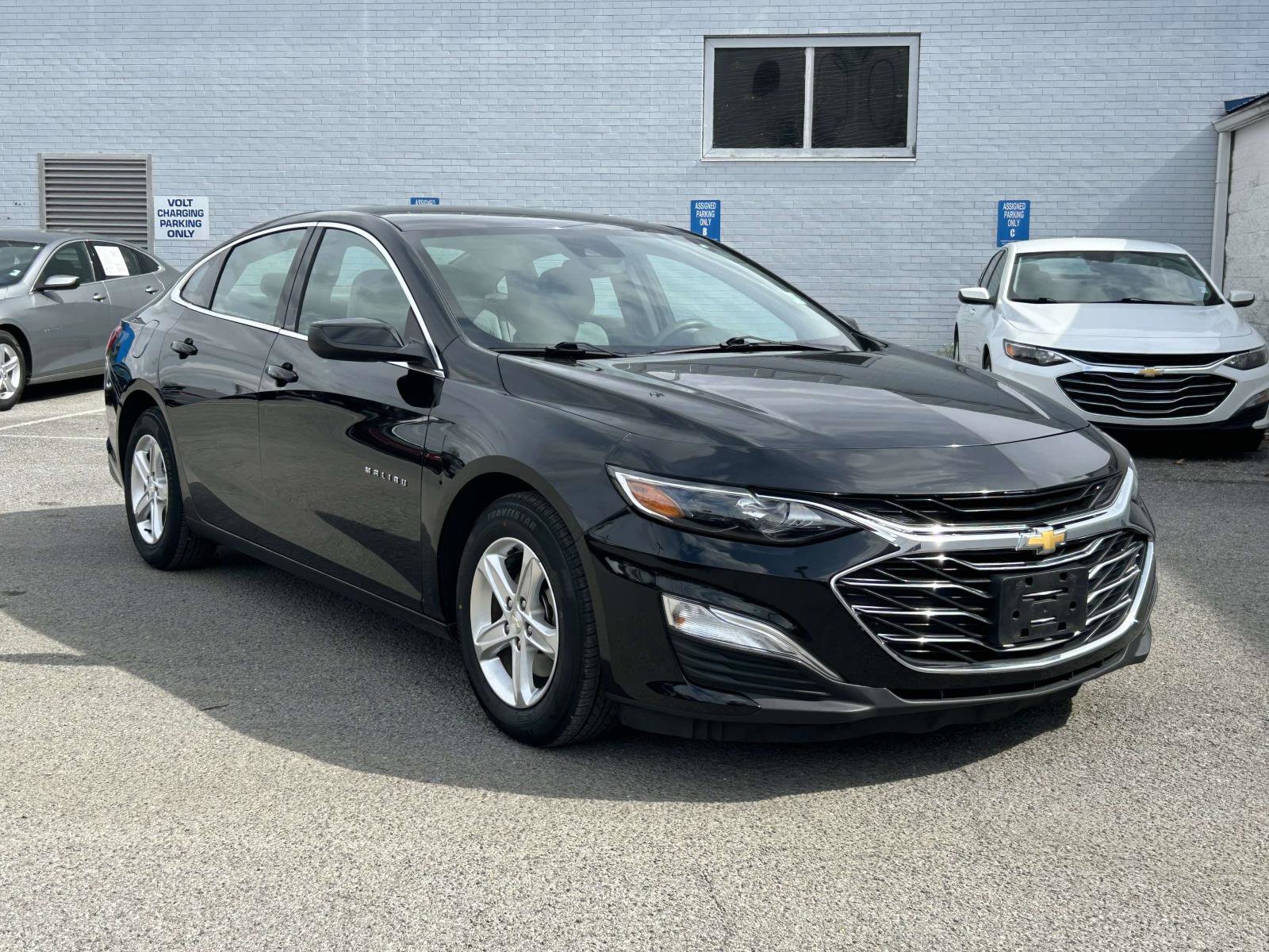 Used 2020 Chevrolet Malibu LS w/ Driver Confidence Package II image 1