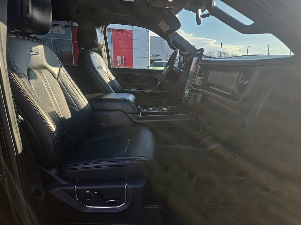 Used 2022 Ford Expedition Max Platinum image 33