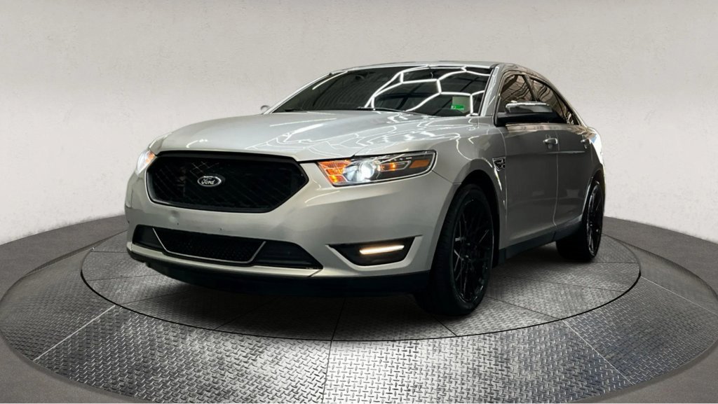 Used 2019 Ford Taurus Limited image 4