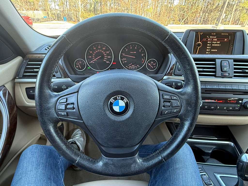 Used 2013 BMW 328i Sedan RWD image 16