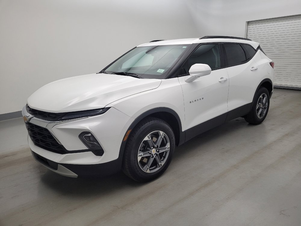 Used 2024 Chevrolet Blazer LT w/ Convenience Package FWD image 2