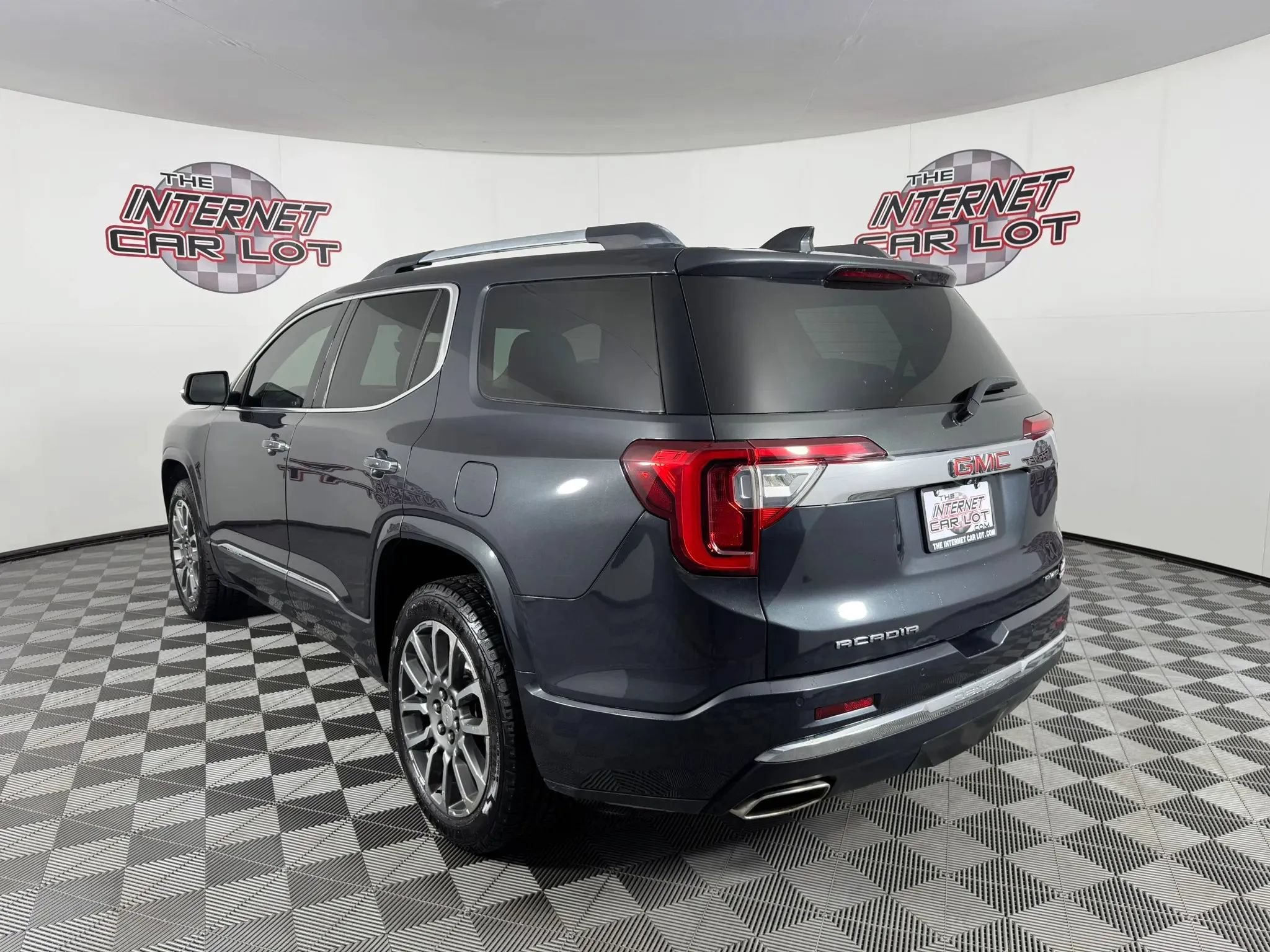 Used 2021 GMC Acadia Denali w/ Denali Ultimate Package AWD/4WD image 5