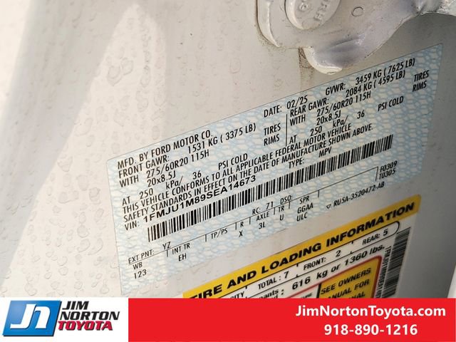 Used 2025 Ford Expedition Platinum image 34