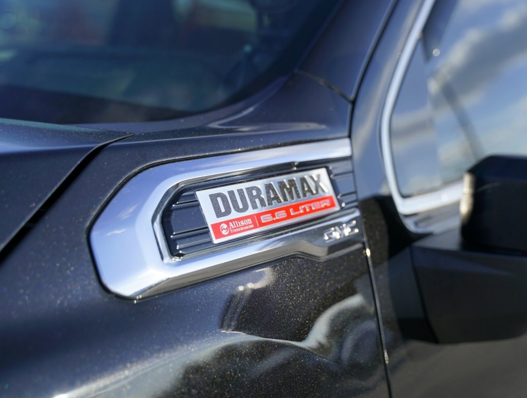 Used 2022 GMC Sierra 2500 Denali w/ Denali Black Diamond Edition image 13