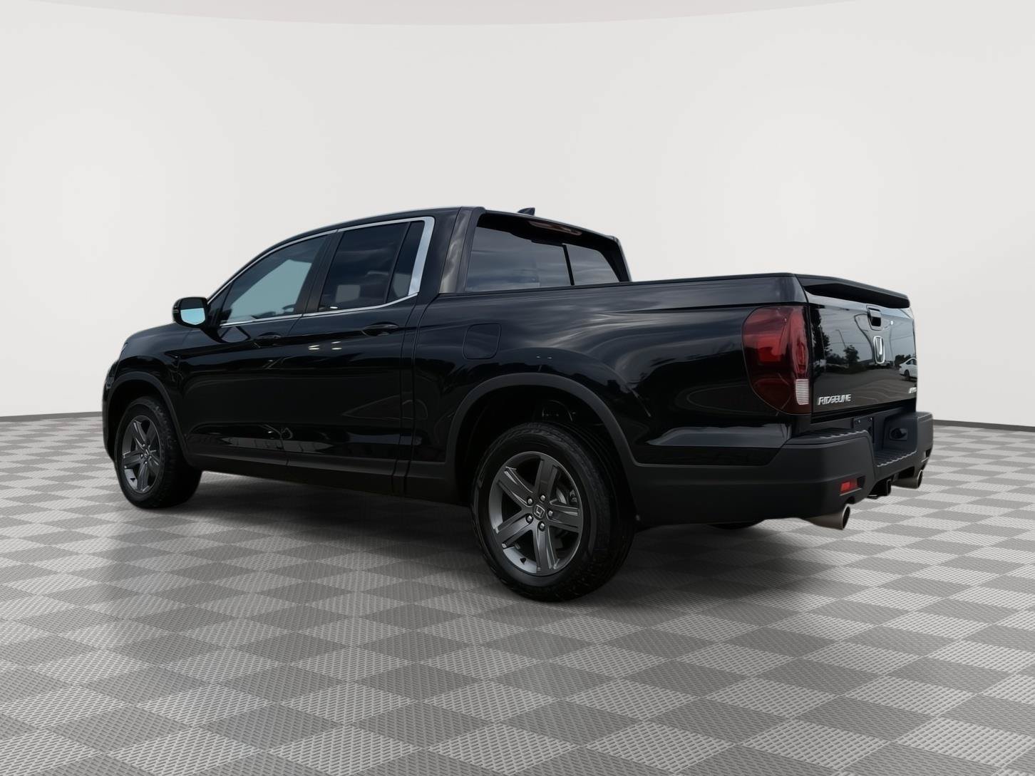 Certified 2023 Honda Ridgeline RTL image 4