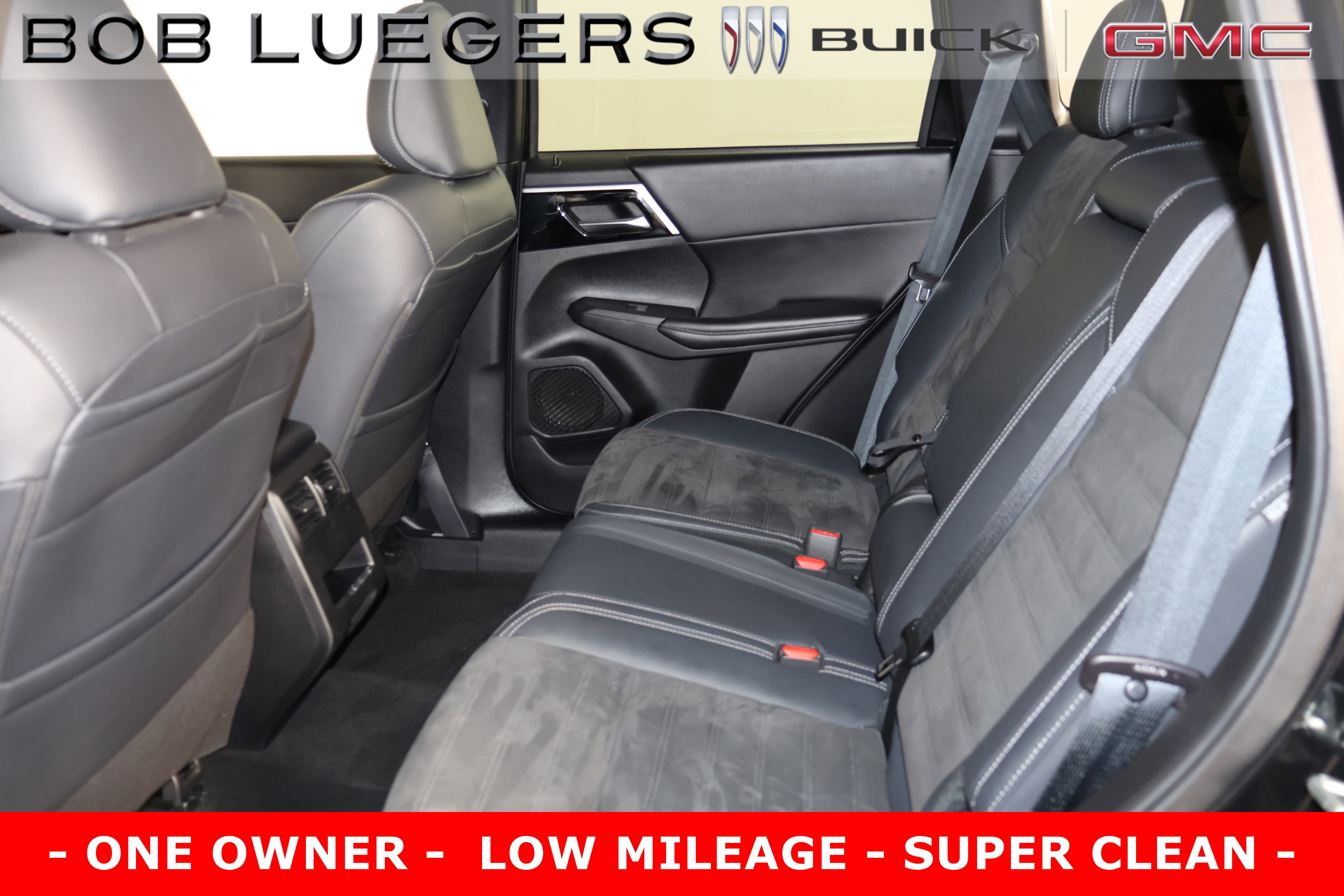 Used 2022 Mitsubishi Outlander SE image 12
