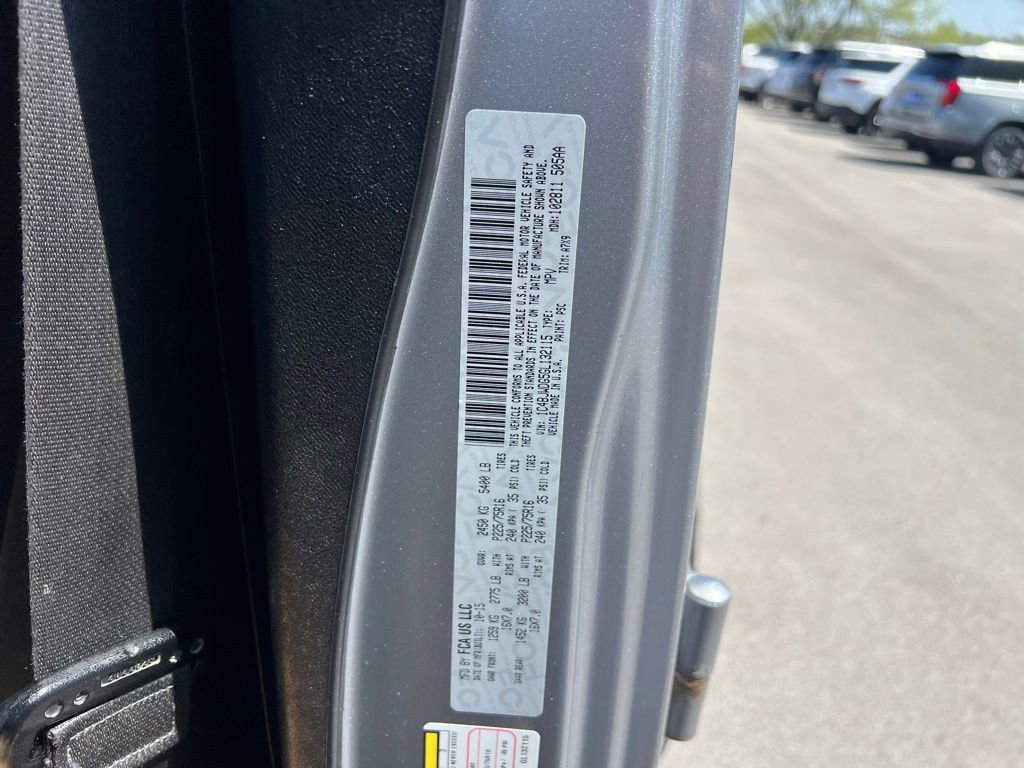 Used 2016 Jeep Wrangler Unlimited Sport w/ Connectivity Group AWD/4WD image 15